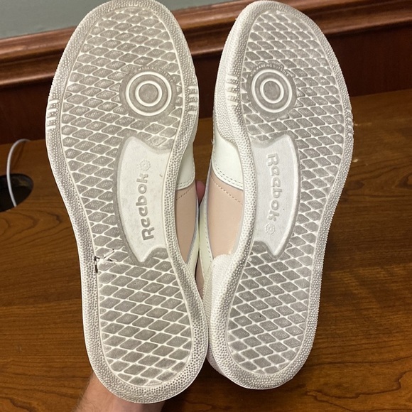 J Crew Reebok® X J.Crew Club C 85 sneakers
Item NI898 - Picture 4 of 5